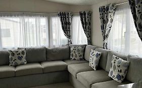 23 Kingfisher Court Luxury 3 Bedroom Caravan